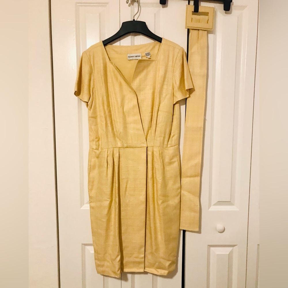Albert Nipon 100% Silk Light Yellow Dress- Size 12 - Lining